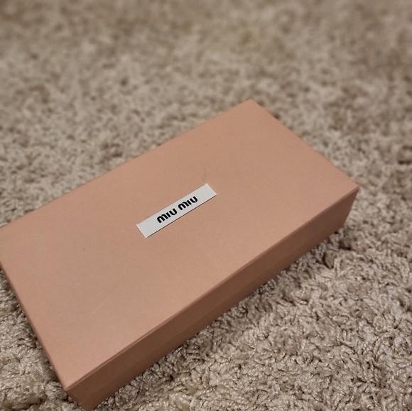 Miu Miu women wallet. - Picture 2 of 11